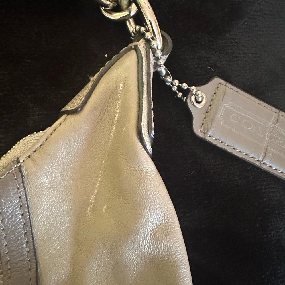 Coach Hobo - Picture 3 of 5